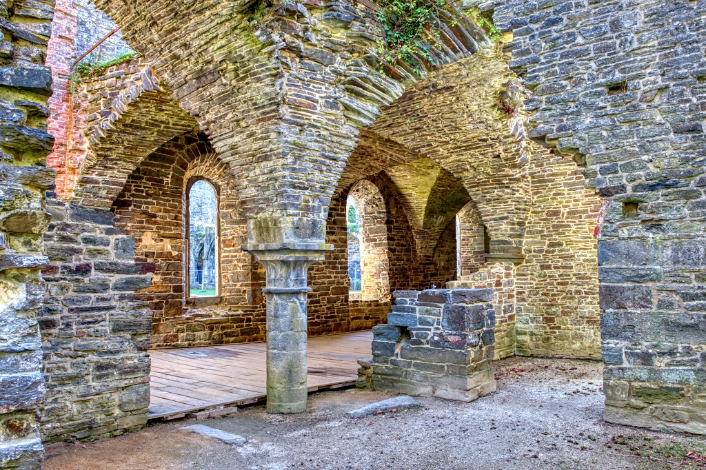 HDR Abbaye Villers-la-Ville villers la ville kerk eglise kerkfotografie religie religion bedevaart rooms katholiek kathedraal pelgrimage cathedrale klooster basiliek basilique
